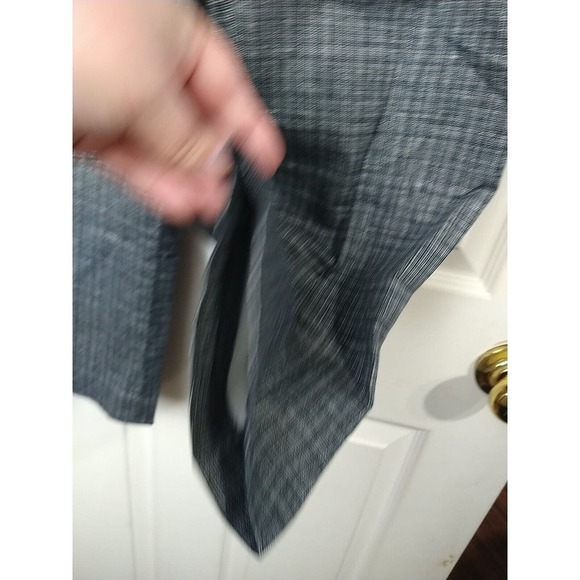 Express Editor Black White Striped/ Gingham Cropped Capri Flat Pant. Size 8 - Picture 9 of 14